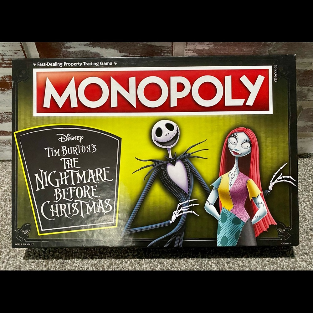 DISNEY The Nightmare Before Christmas Monopoly Board Game Collector's Edition